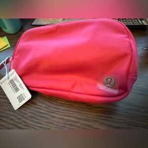 Lululemon Lipgloss Everywhere Belt Bag BNWT